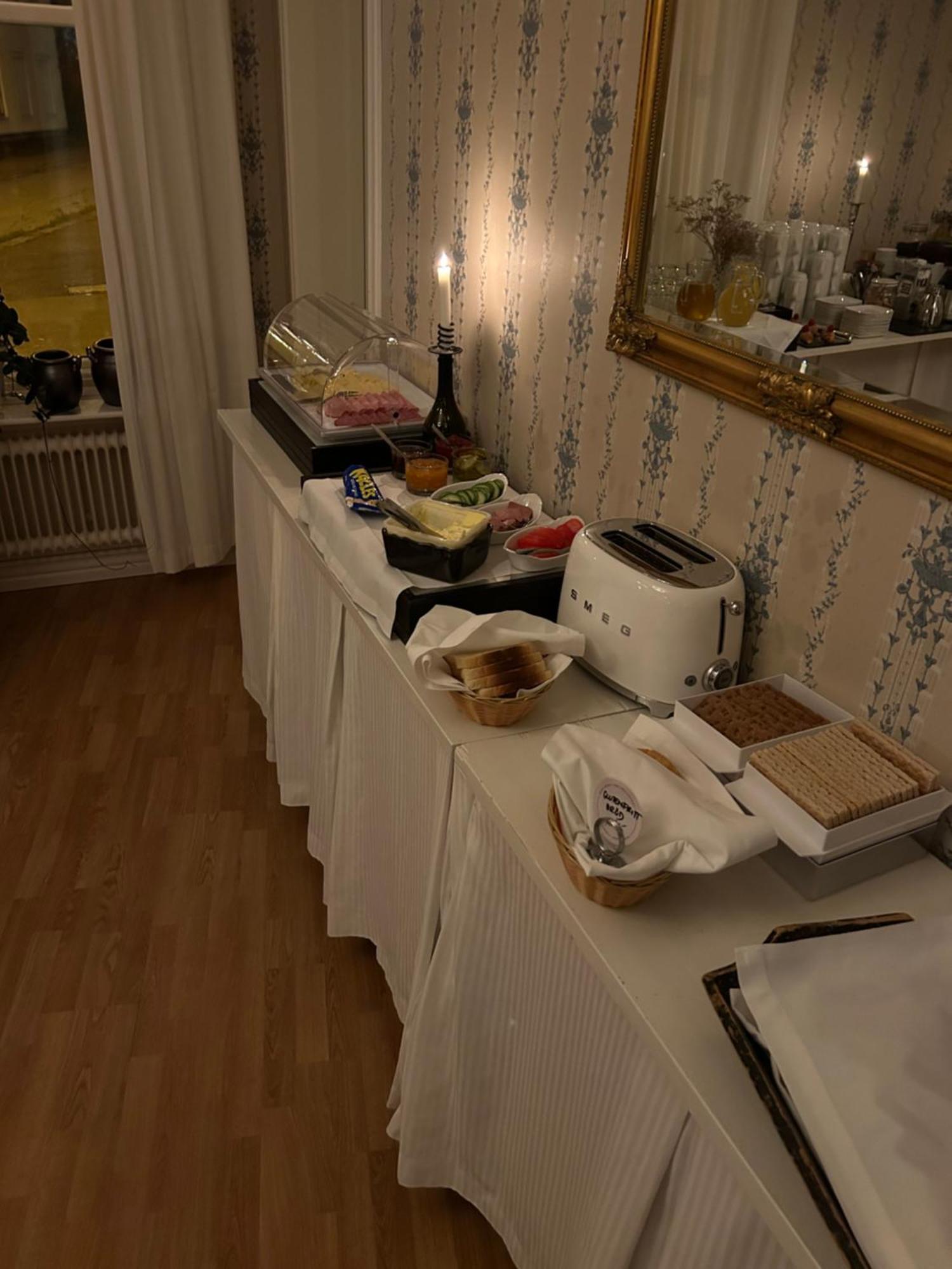 פיליפסטאד Hotell Hertig Karl מראה חיצוני תמונה